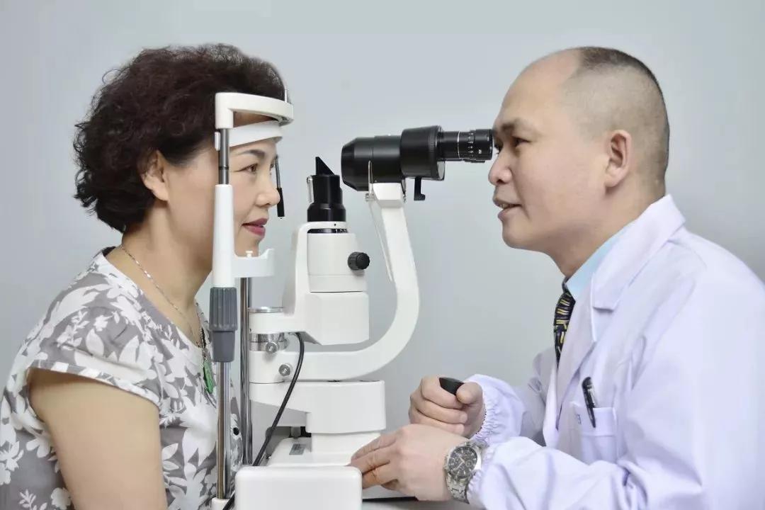我在店里驗光，網(wǎng)上配鏡行嗎？