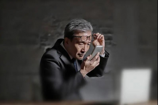 美麗島多焦鏡:十六年的堅守，只為老花眼打磨一副多焦鏡